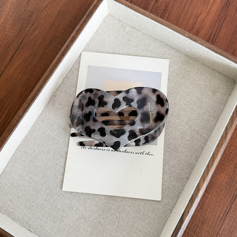 💛 Wild at Heart — Leopard Hjärta Hårspänne