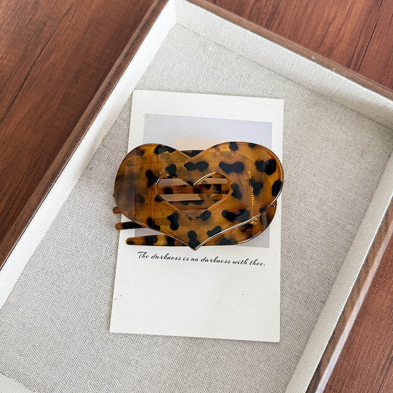 💛 Wild at Heart — Leopard Hjärta Hårspänne
