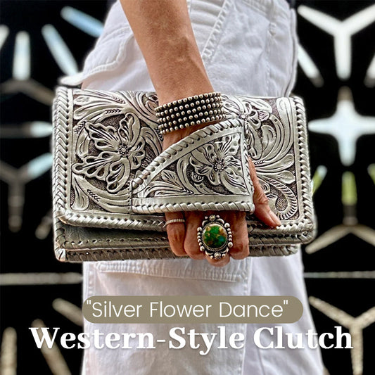 Kuvertväska i westernstil med "Silver Flower Dance"