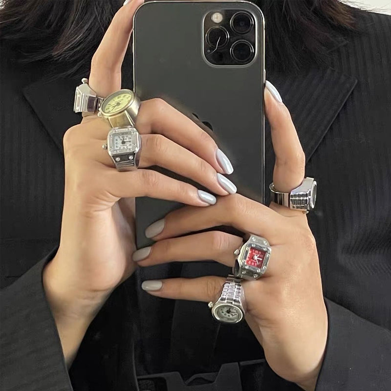 Elegant Ring med Klockdesign