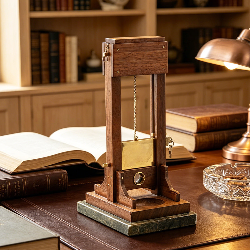 Accessoire de Bureau Guillotine Vintage – Pièce Décorative en Bois & Métal avec Plateau Intégré