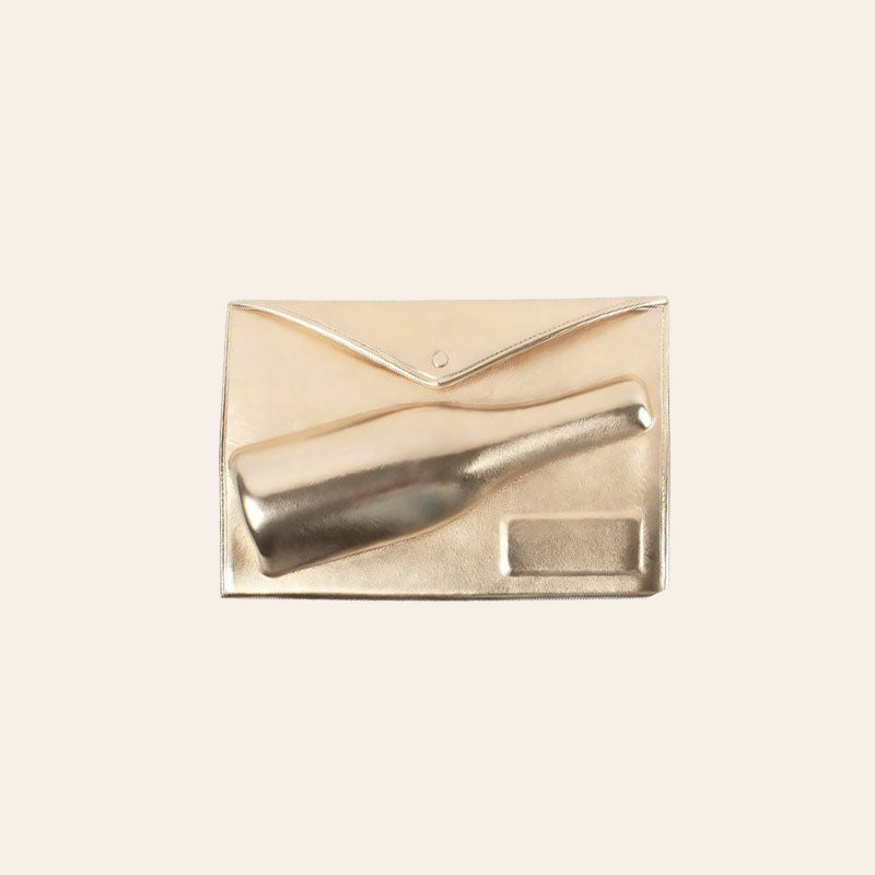 Le sac à champagne doré « idéal pour lancer une soirée » 🍾